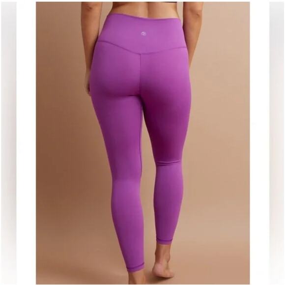 NWT Savvi SSkin High Waist Leggings Ultraviolet Women's Size Medium Yoga Gym - Picture 2 of 14